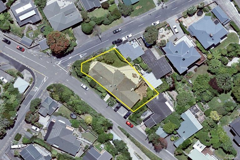 Photo of property in 65 Nicholson Road, Khandallah, Wellington, 6035