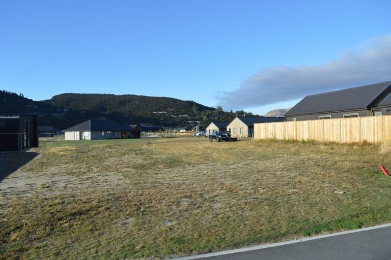 Photo of property in 2 Glen Dene Crescent, Wanaka, 9305