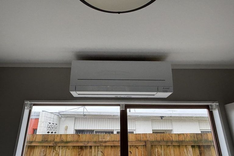 Photo of property in 2/772 Beach Road, Browns Bay, Auckland, 0630