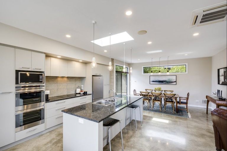 Photo of property in 7 Raven Grove, Havelock North, 4130