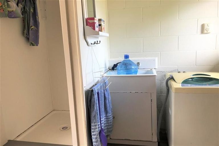 Photo of property in 1 Kenton Lane, Mangere, Auckland, 2022