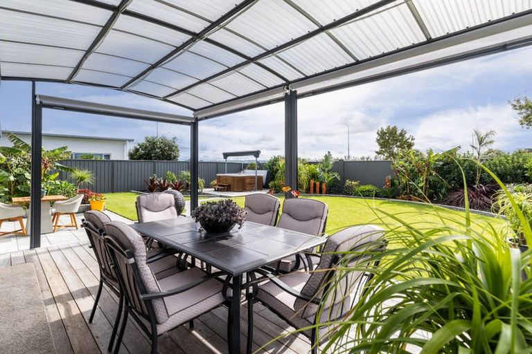 Photo of property in 23 Rakaia Way, Poraiti, Napier, 4112