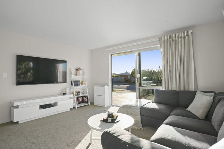 Photo of property in 99 Pacific Road, North New Brighton, Christchurch, 8083