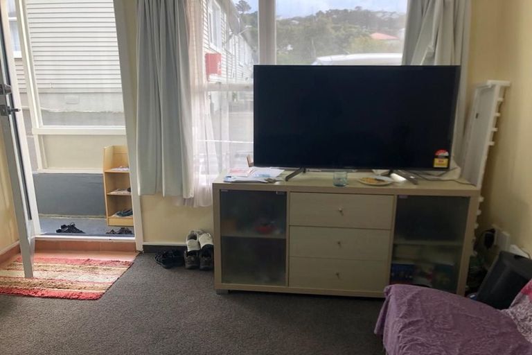 Photo of property in 327 Adelaide Road, Newtown, Wellington, 6021