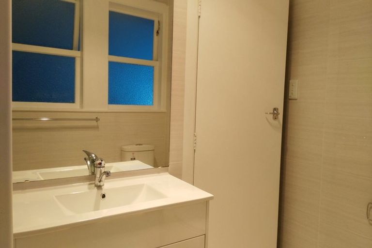 Photo of property in 44 Brandon Road, Glen Eden, Auckland, 0602