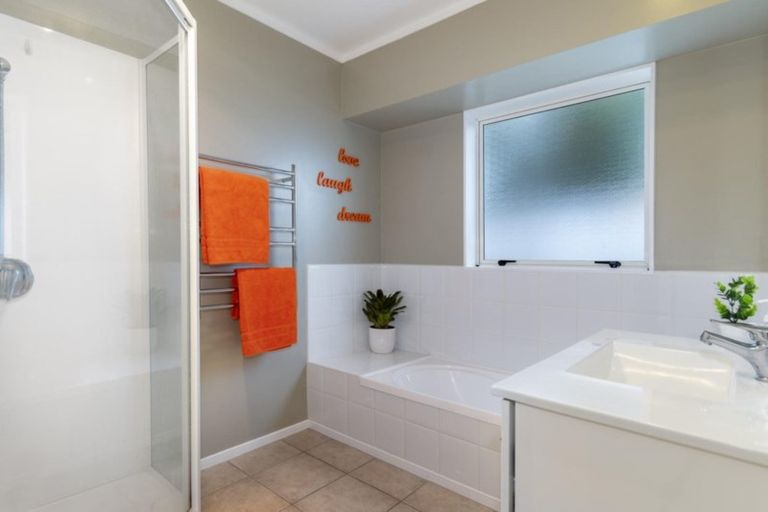 Photo of property in 129 Blake Boulevard, Papamoa Beach, Papamoa, 3118