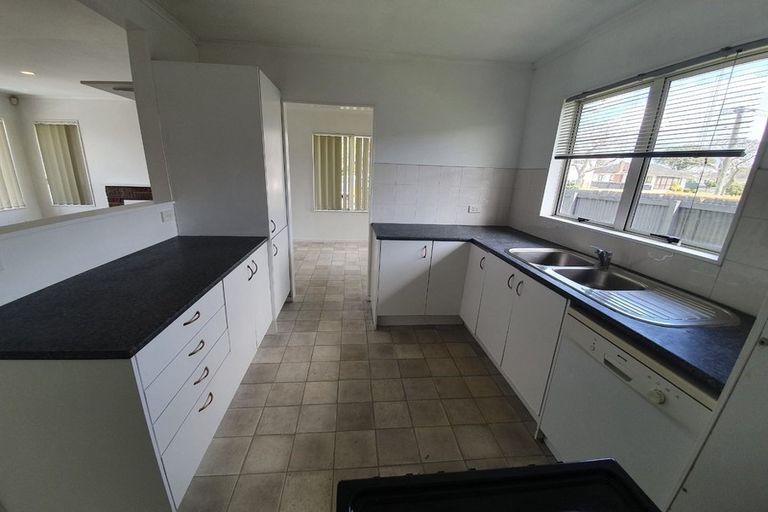 Photo of property in 110 Gloucester Road, Manurewa, Auckland, 2102