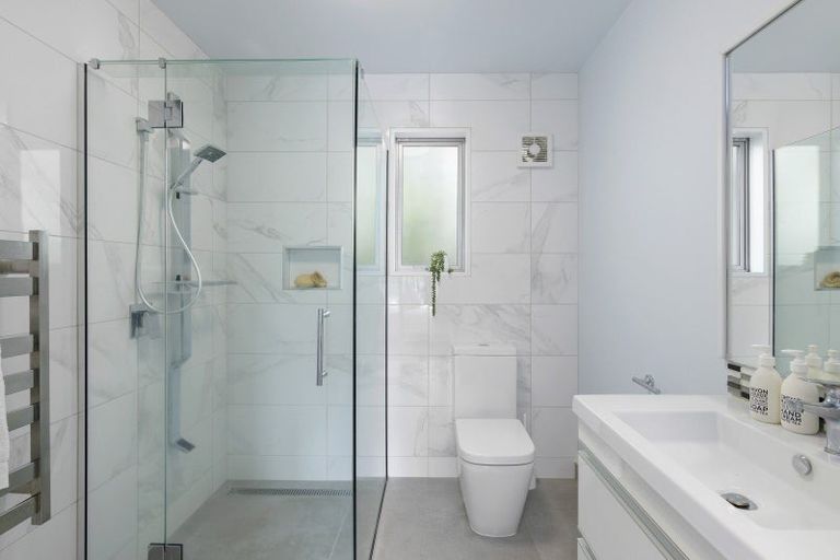 Photo of property in 64 Hewitts Road, Merivale, Christchurch, 8014