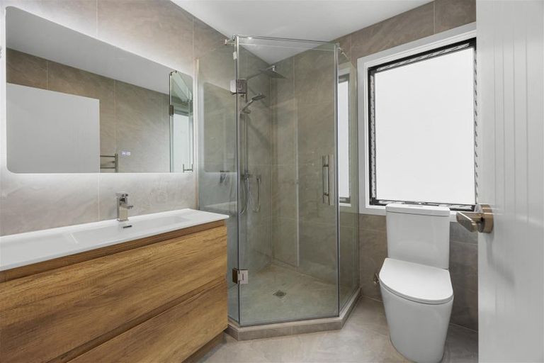 Photo of property in 23 Paina Crescent, Massey, Auckland, 0614