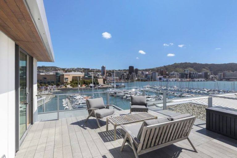 Photo of property in Clyde Quay Wharf, 8u5a Clyde Quay Wharf, Te Aro, Wellington, 6011
