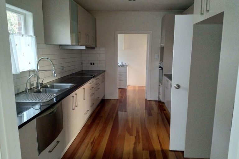 Photo of property in 74 Gardner Avenue, New Lynn, Auckland, 0600