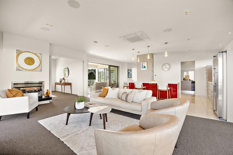 Photo of property in 55 Pinetone Road, Kumeu, 0892