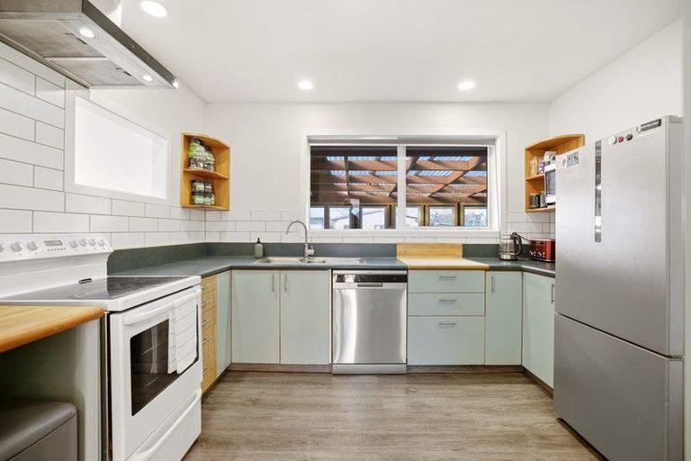 Photo of property in 158 Gayhurst Road, Dallington, Christchurch, 8061