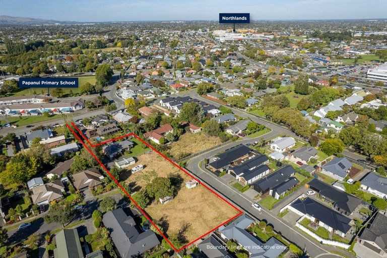 Photo of property in 35b Winters Road, Redwood, Christchurch, 8051