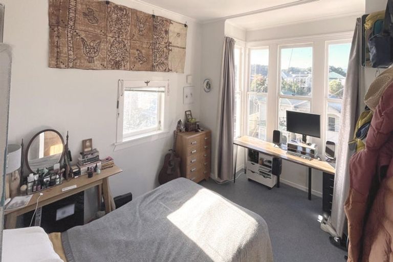 Photo of property in 82 Rolleston Street, Mount Cook, Wellington, 6021