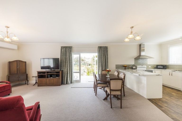 Photo of property in 7 Station Road, Marton, 4710