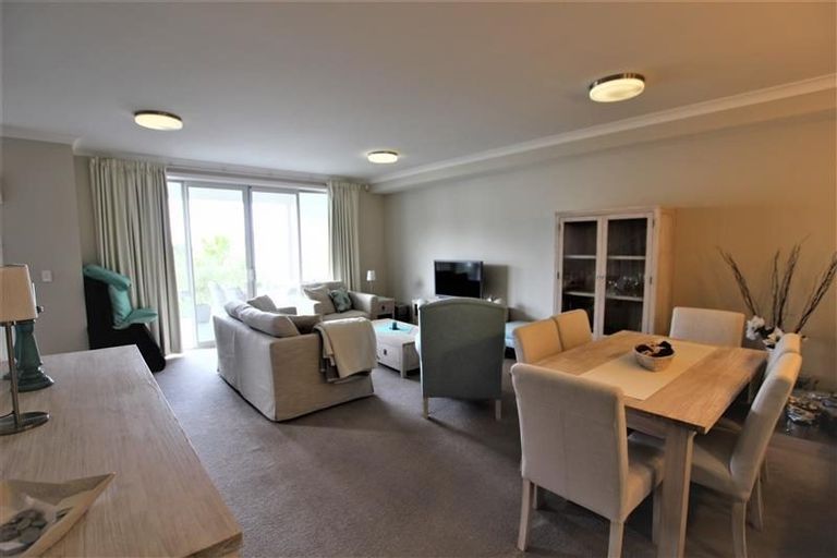 Photo of property in 33 Landmark Terrace, Orewa, 0931