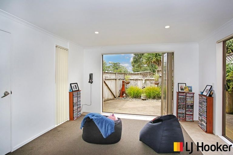 Photo of property in 12 Merlot Lane, Pukekohe, 2120