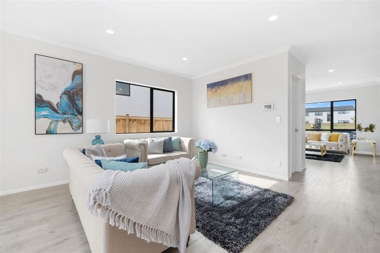 Photo of property in 96 Ksenia Drive, Flat Bush, Auckland, 2019