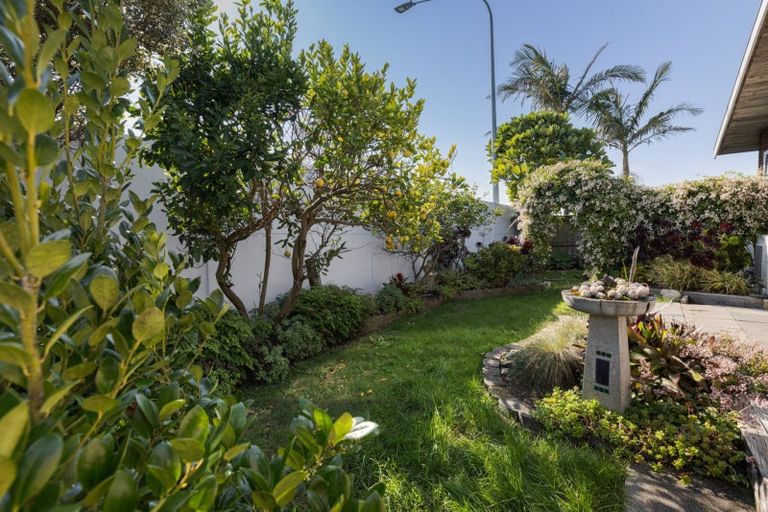 Photo of property in 624a Papamoa Beach Road, Papamoa Beach, Papamoa, 3118