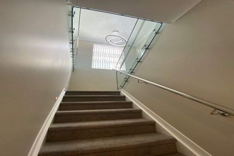 Photo of property in 30 Godfrey Drive, Orewa, 0931