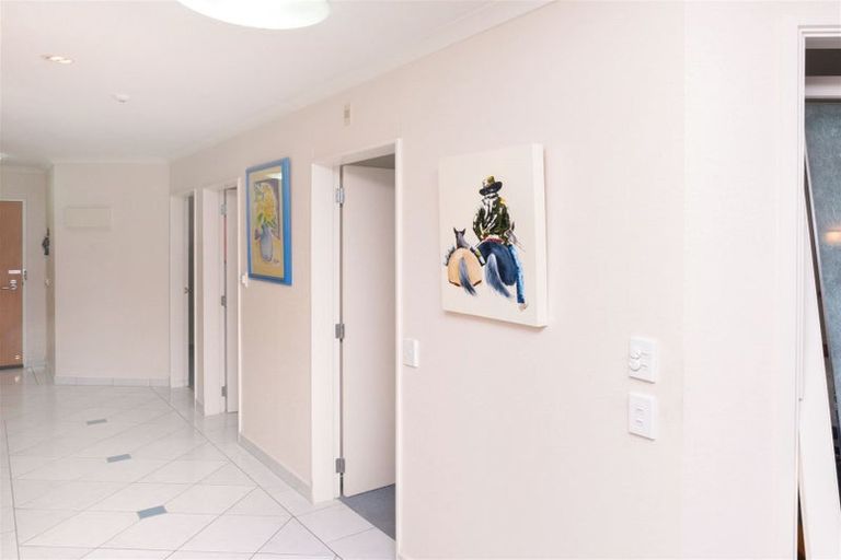 Photo of property in Ocean Apartments, 44-46 Marine Parade, Paraparaumu Beach, Paraparaumu, 5032