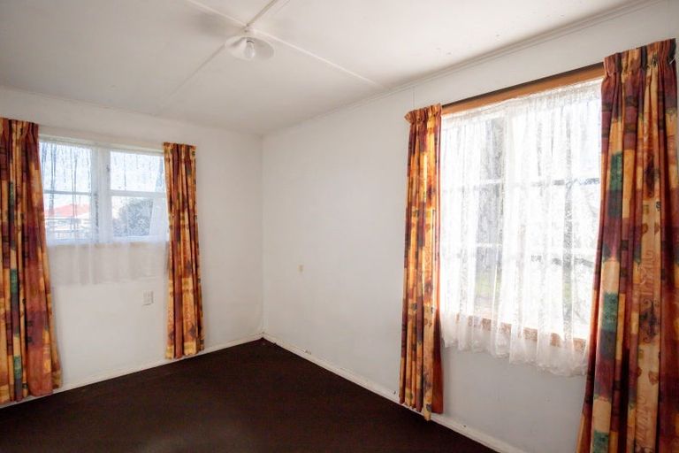 Photo of property in 11 Hayward Road, Ngatea, 3503