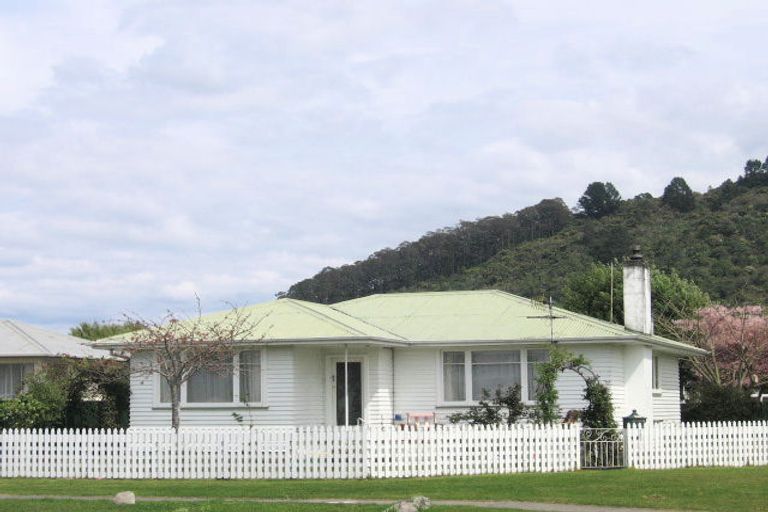 Photo of property in 2a - Kea Street, Fairy Springs, Rotorua, 3015