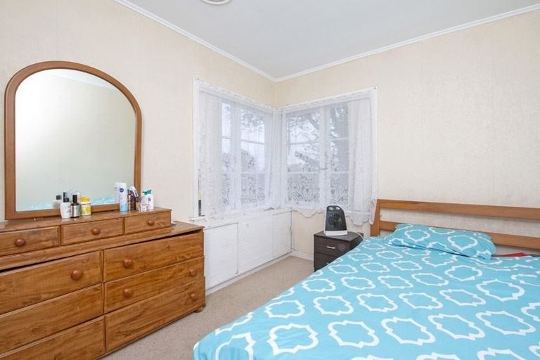 Photo of property in 23 Clendon Avenue, Papatoetoe, Auckland, 2025