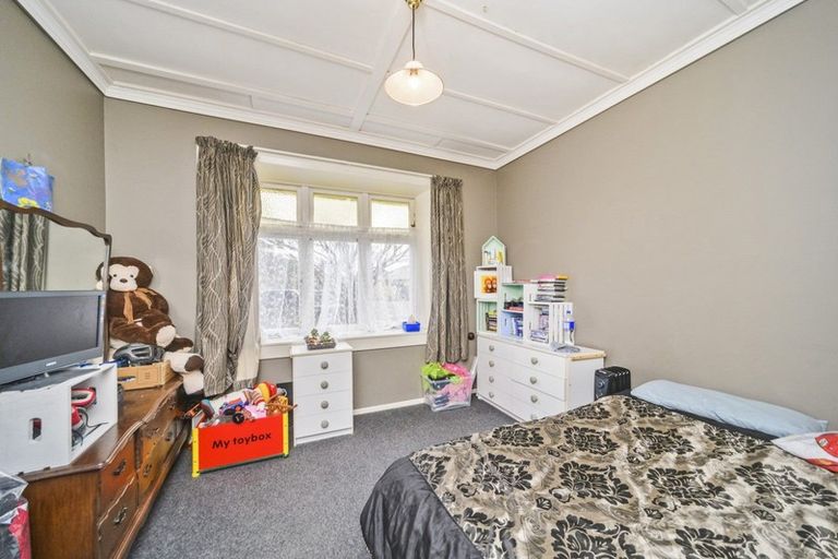 Photo of property in 50 Featherston Street, Takaro, Palmerston North, 4412