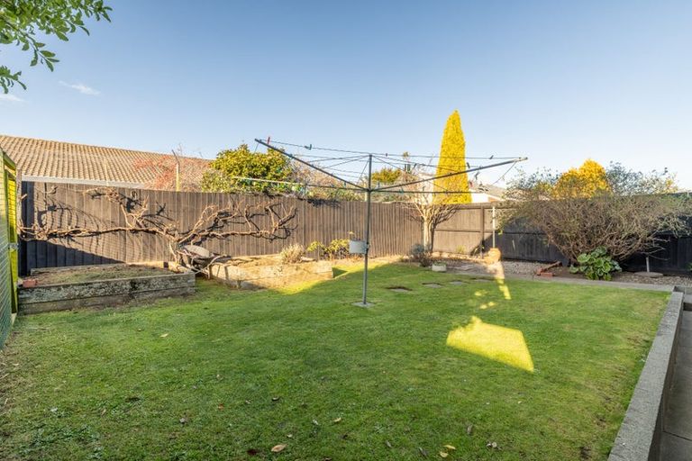 Photo of property in 18 Delaware Crescent, Russley, Christchurch, 8042