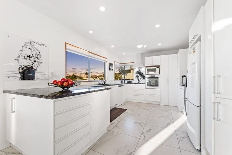 Photo of property in 21 Fishermans Cove, Army Bay, Whangaparaoa, 0930