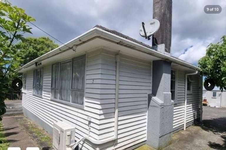 Photo of property in 3 Donovan Avenue, Massey, Auckland, 0614