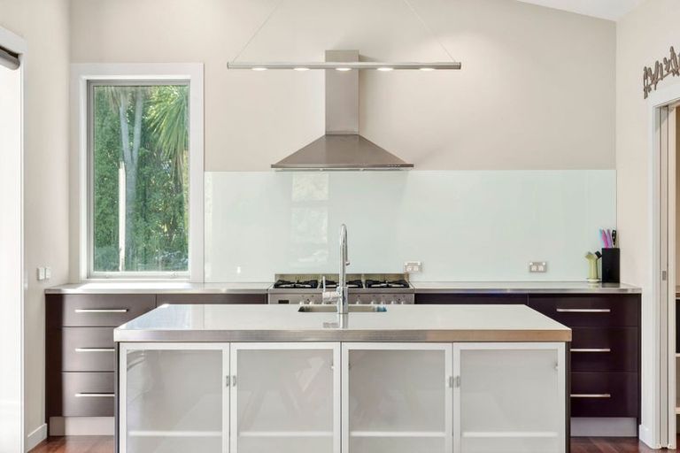 Photo of property in 28 Sam John Place, Lake Hawea, 9382