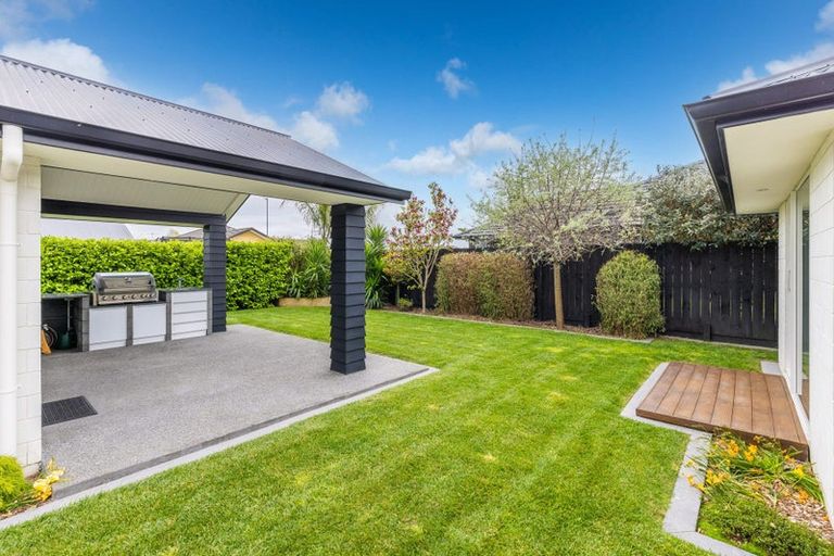 Photo of property in 18 Lilac Close, Cambridge, 3434