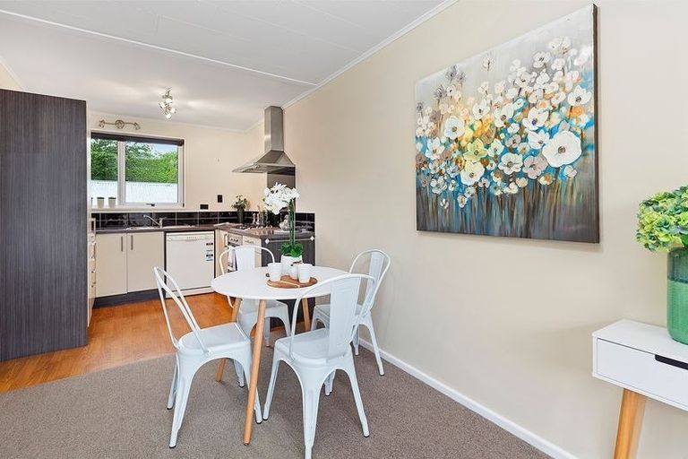 Photo of property in 169a Newlands Road, Newlands, Wellington, 6037