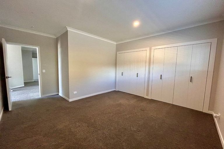 Photo of property in 93 Oak Road, Poraiti, Napier, 4112