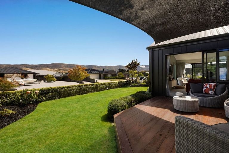 Photo of property in 1 Guano Crescent, Cromwell, 9310