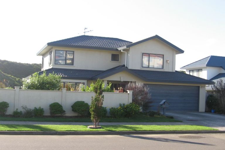 Photo of property in 24 Amesbury Drive, Churton Park, Wellington, 6037