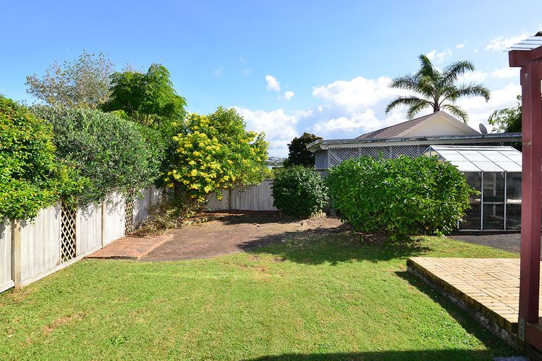 Photo of property in 61 Maygrove Drive, Orewa, 0931