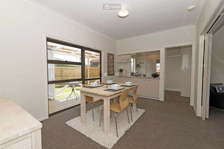 Photo of property in 23 Luckens Road, West Harbour, Auckland, 0618