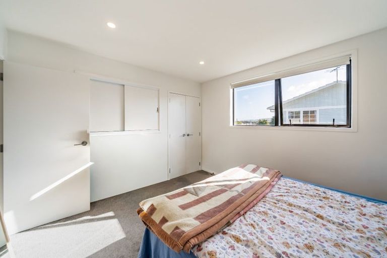Photo of property in 7/97 Whites Line East, Waiwhetu, Lower Hutt, 5010