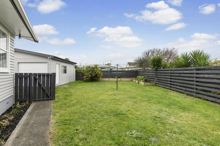 Photo of property in 5 Sacha Place, Glenview, Hamilton, 3206