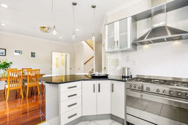 Photo of property in 25 Piriti Drive, Te Atatu Peninsula, Auckland, 0610