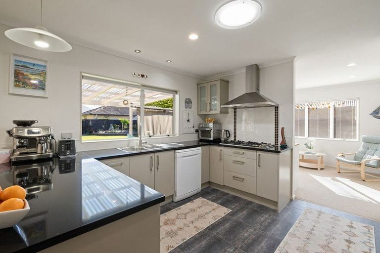 Photo of property in 23 Watkins Road, Cambridge, 3434