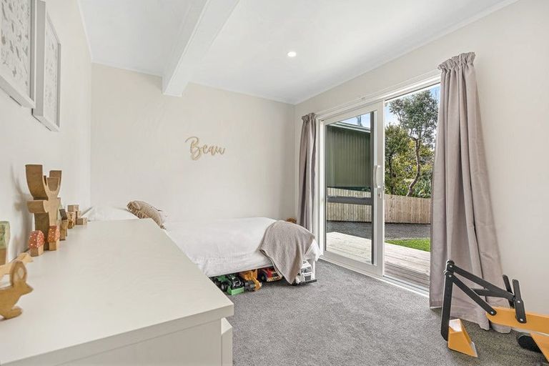 Photo of property in 8 James Mcleod Road, Shelly Beach, Helensville, 0874