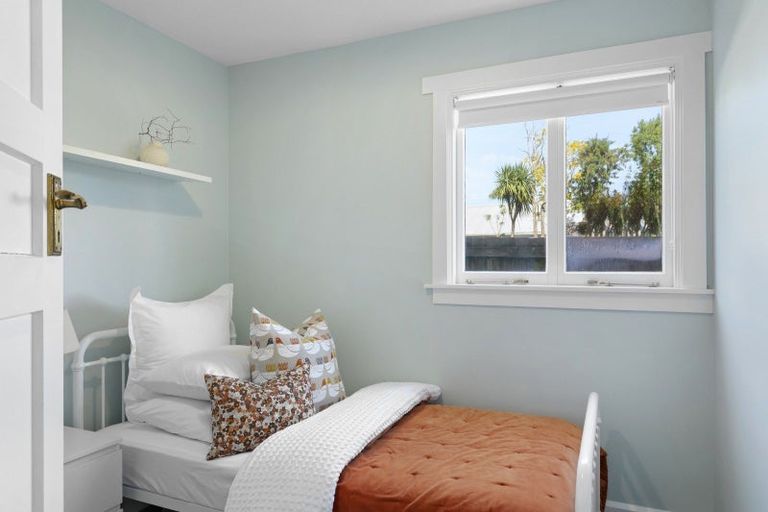 Photo of property in 224 Geraldine Street, Edgeware, Christchurch, 8013