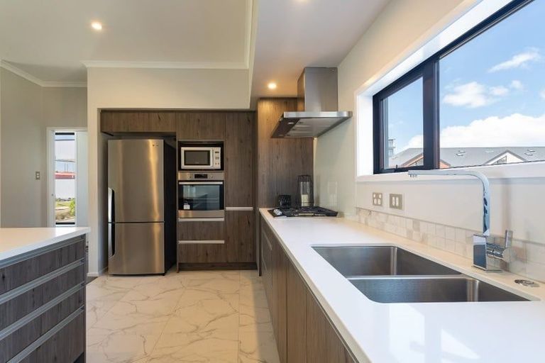 Photo of property in 85e Hobsonville Point Road, Hobsonville, Auckland, 0616