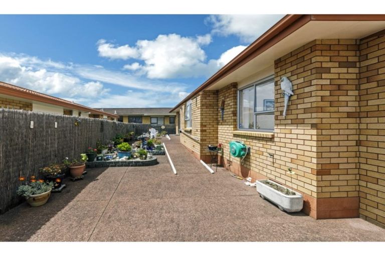 Photo of property in 23a Nukumea Common, Orewa, 0931