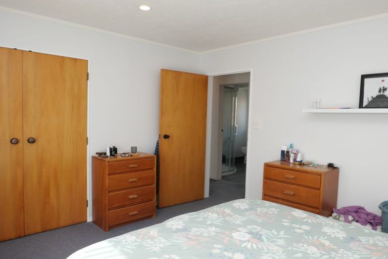 Photo of property in 2 Thimble Lane, Whitby, Porirua, 5024